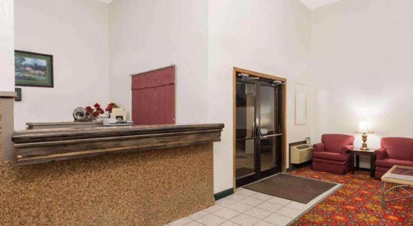 Quality Inn & Suites Earth City Kültér fotó